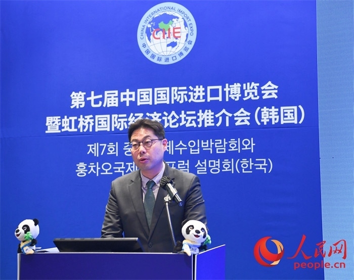 三養(yǎng)方圓集團(tuán)副社長(zhǎng)韓世爀發(fā)言。 人民網(wǎng) 程安康攝