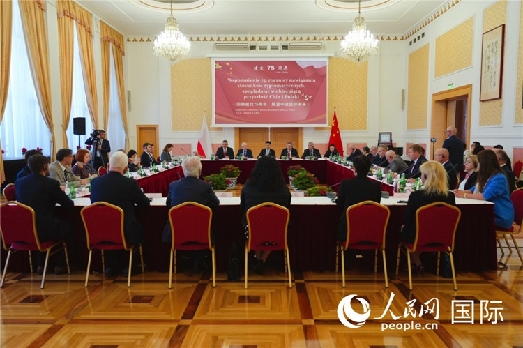 圖為座談會(huì)現(xiàn)場(chǎng)。 人民網(wǎng)記者 李增偉 攝