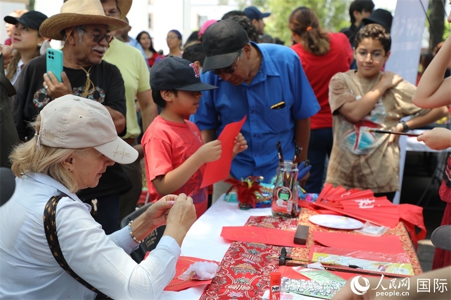 活動(dòng)現(xiàn)場(chǎng)。人民網(wǎng) 埃內(nèi)斯托·多明戈斯攝