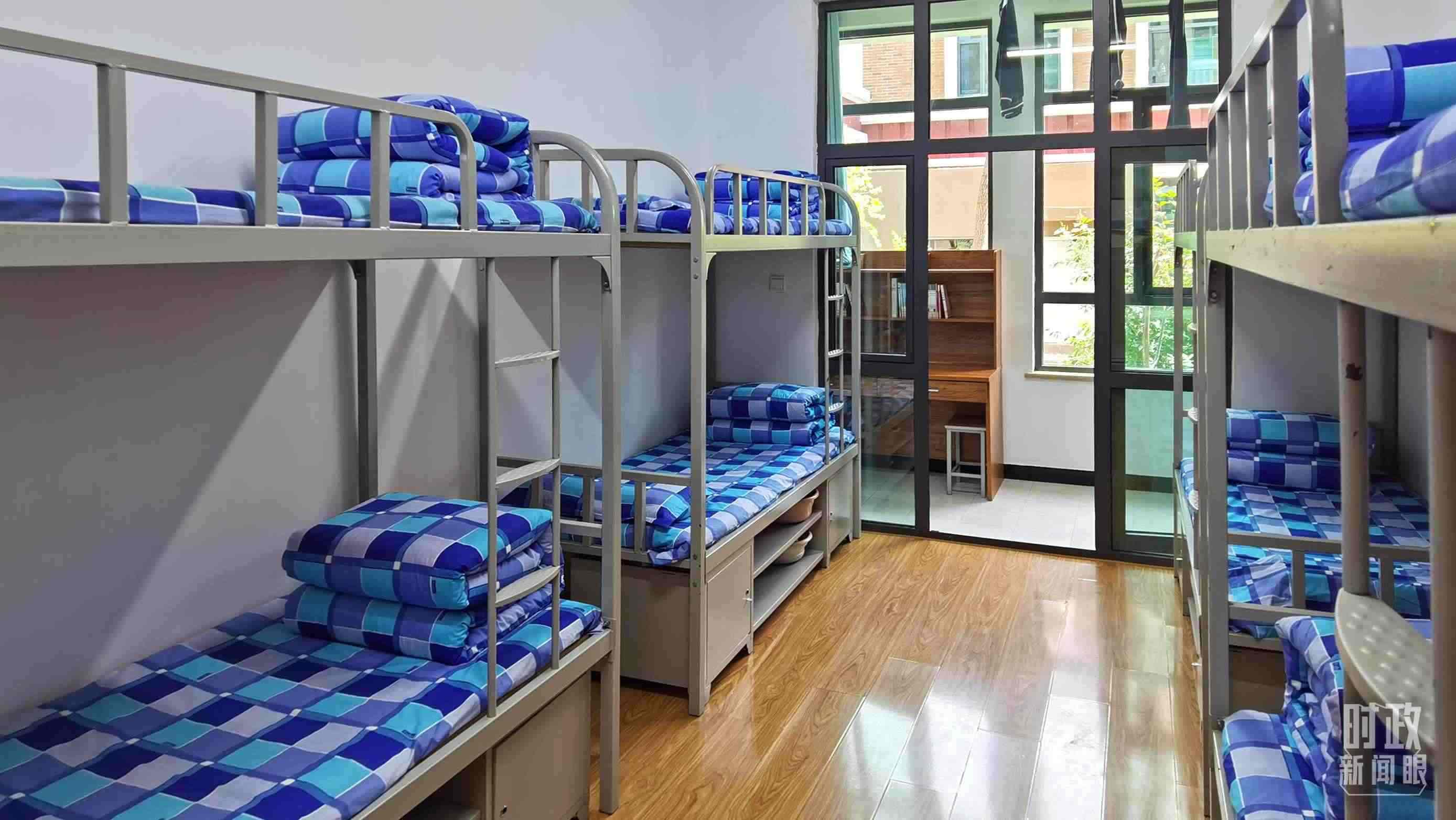 △果洛西寧民族中學宿舍樓。（總臺央視記者郭鴻拍攝）