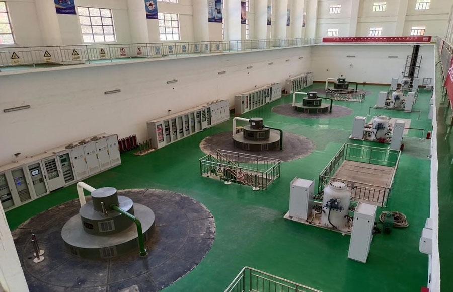  剛果（金）布桑加水電站四臺(tái)發(fā)電機(jī)組。中鐵資源集團(tuán)供圖