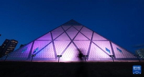 這是7月2日在哈薩克斯坦首都阿斯塔納拍攝的和平和諧宮。新華社記者 王建華 攝