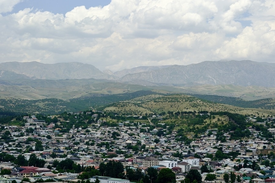 這是2024年6月13日拍攝的塔吉克斯坦首都杜尚別城市風(fēng)光。新華社記者 鄭開君 攝