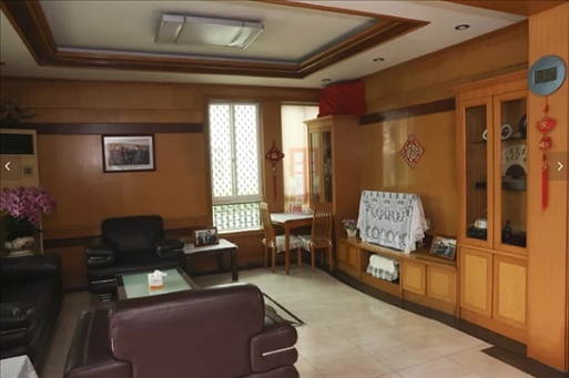 圖為魏來法家的客廳。