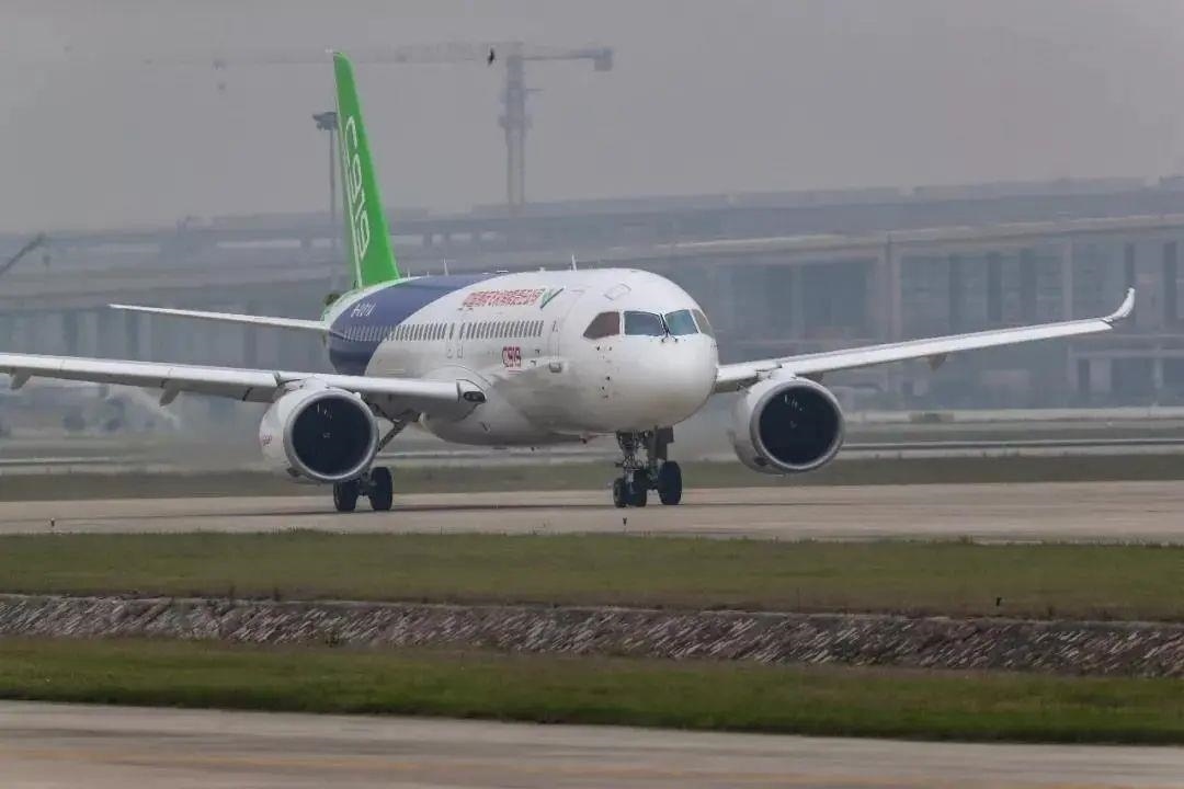 從一扇“門”、一座“城”、兩張“網(wǎng)”，看浦東新區(qū)改革常新