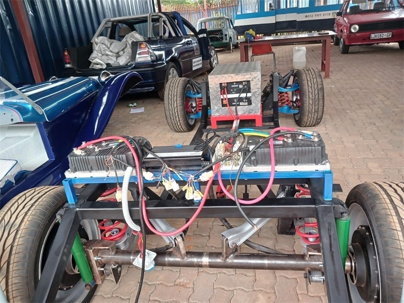 “老爺車(chē)”的跟上電動(dòng)潮流。索尚古夫技術(shù)高中供圖