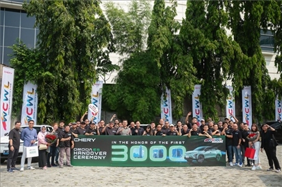 8月3日，中國車企奇瑞在雅加達(dá)舉行活動(dòng)，慶祝在印尼交付第3000輛電動(dòng)汽車OMODA E5。奇瑞汽車印度尼西亞銷售公司供圖