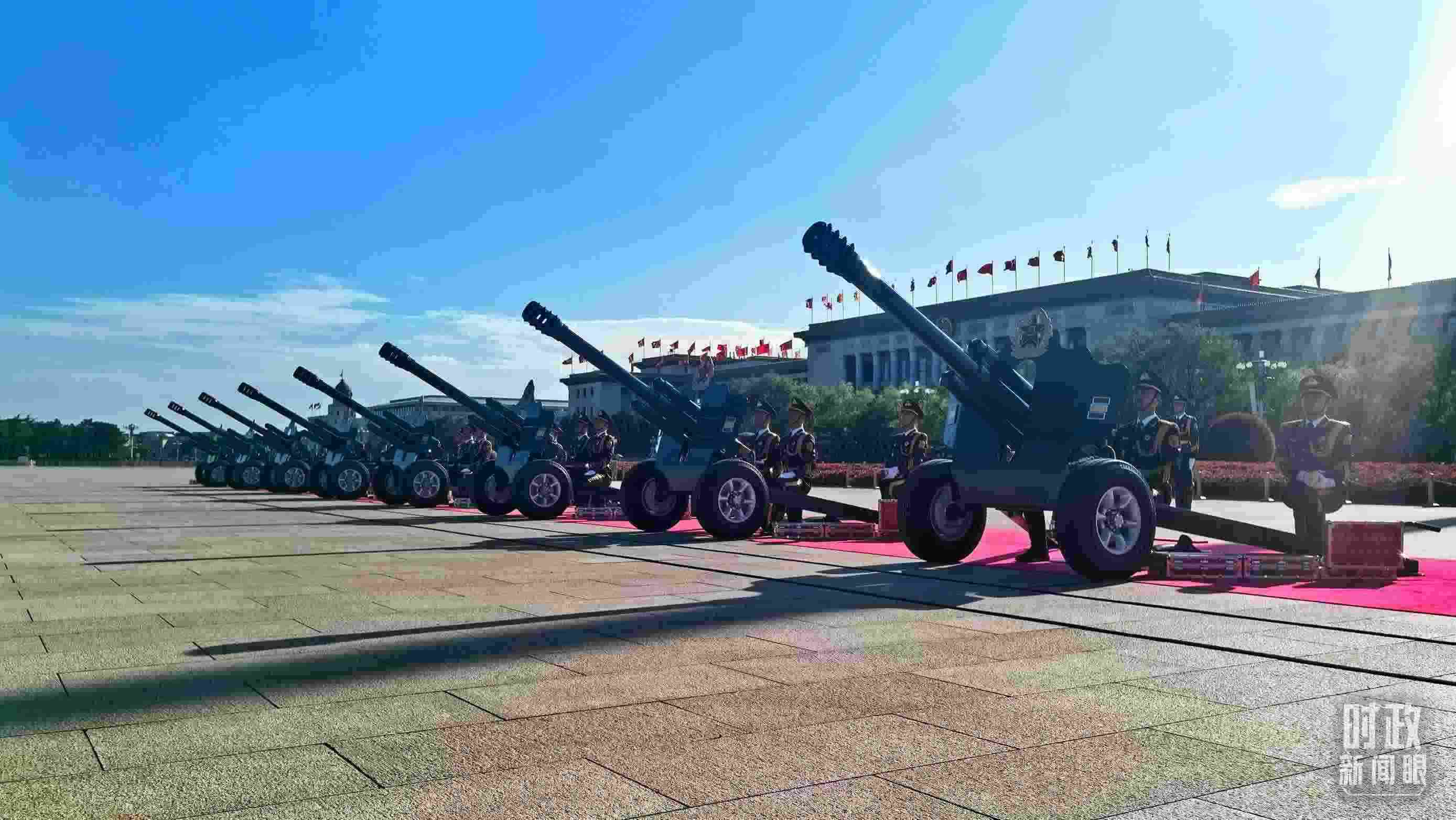 △天安門廣場(chǎng)的禮炮。（總臺(tái)央視記者王子杭拍攝）