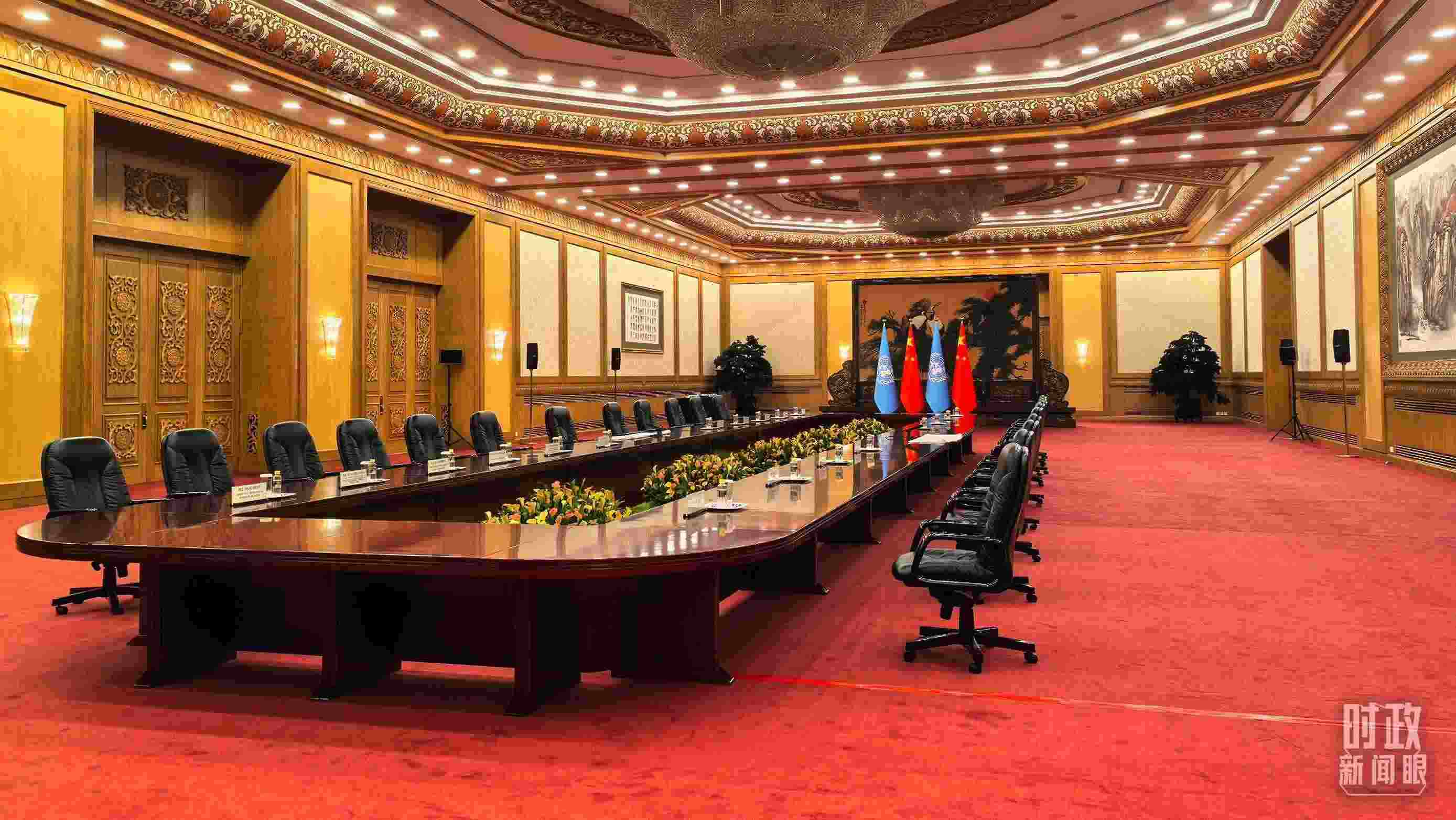  △同聯(lián)合國秘書長古特雷斯的會(huì)見會(huì)場，這是開始前的場景。（總臺(tái)央視記者劉瑞琳拍攝）