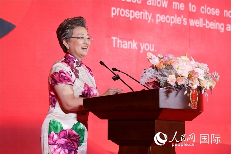 中國駐迪拜總領(lǐng)事歐渤芊致辭。人民網(wǎng)記者任皓宇攝