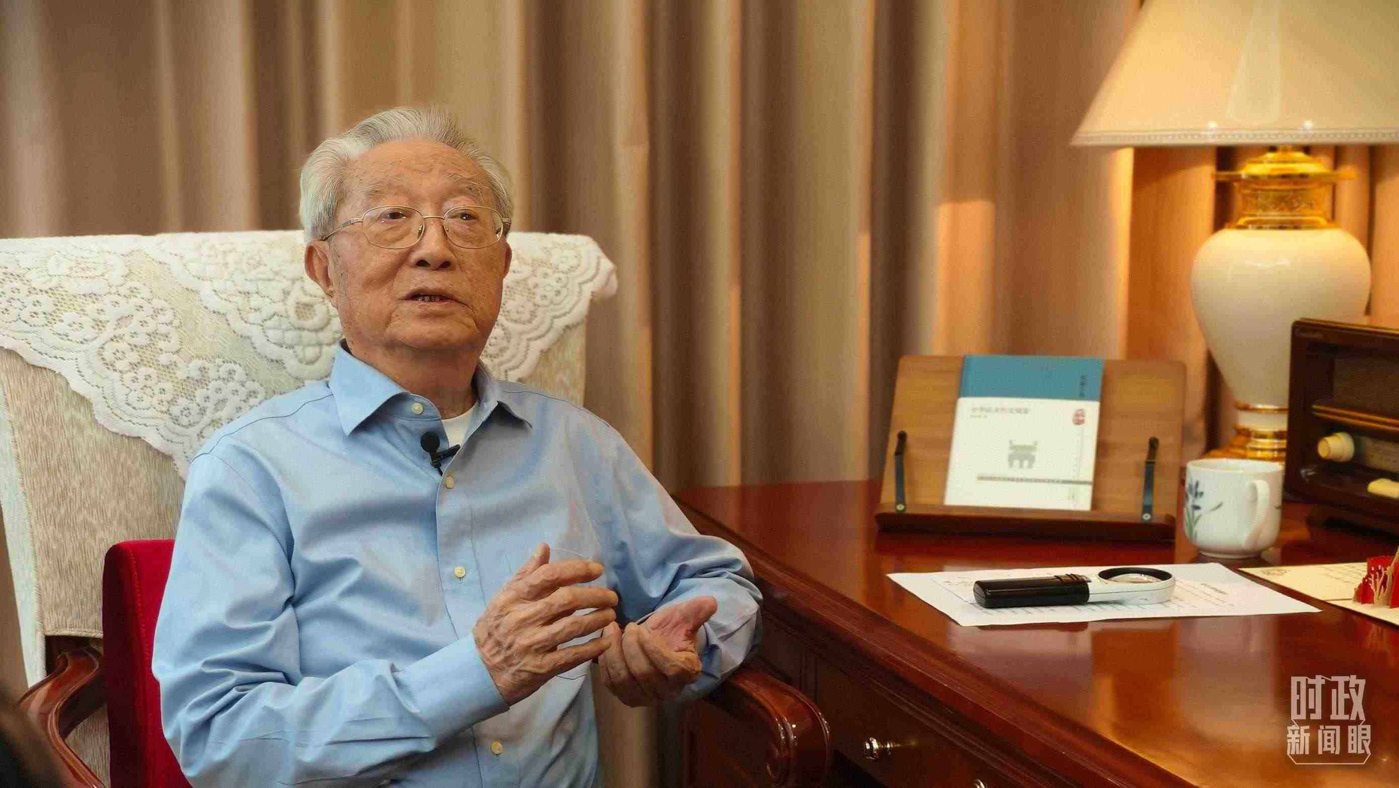 “人民教育家”國家榮譽(yù)稱號(hào)獲得者張晉藩。（總臺(tái)央視記者李立拍攝）