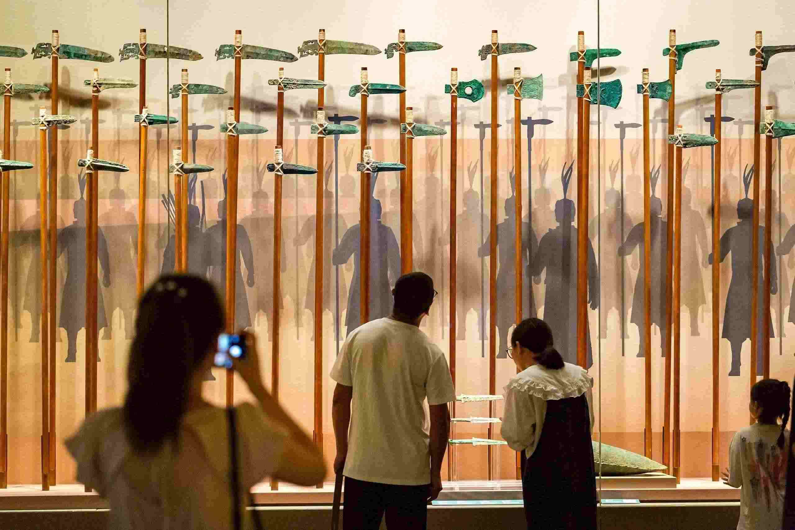 △2024年8月25日，游客在河南省安陽市殷墟博物館參觀。