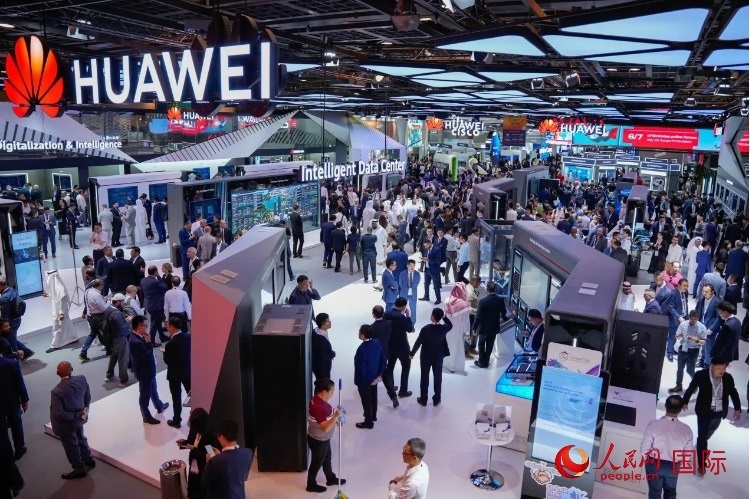 華為展臺。人民網(wǎng) 塔里克·易卜拉欣攝