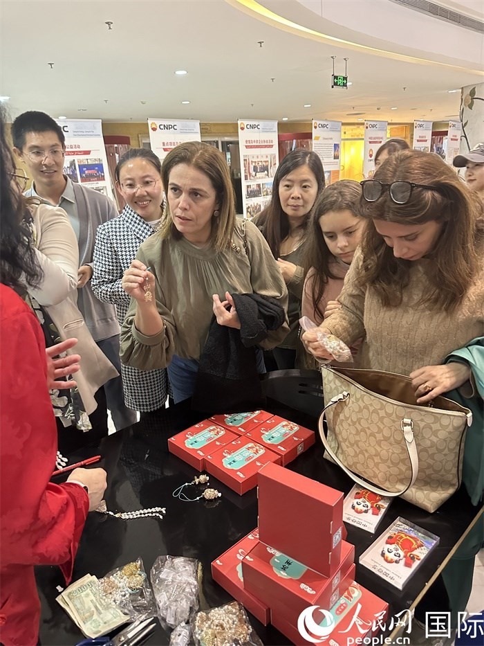 中國傳統(tǒng)非物質(zhì)文化遺產(chǎn)互動展示。人民網(wǎng)記者 郝瑞敏攝