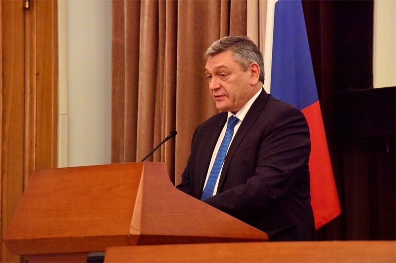 俄羅斯外交部副部長魯?shù)强浦罗o。主辦方供圖