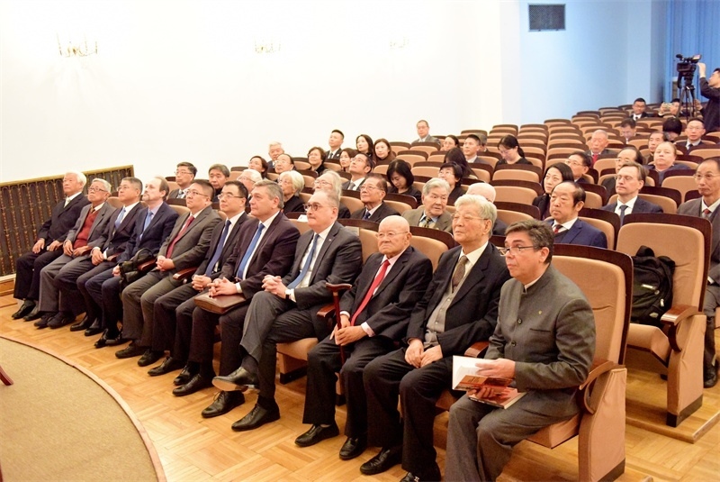 5.中俄資深外交官、學(xué)者、新聞媒體代表等70余人出席活動。 主辦方供圖