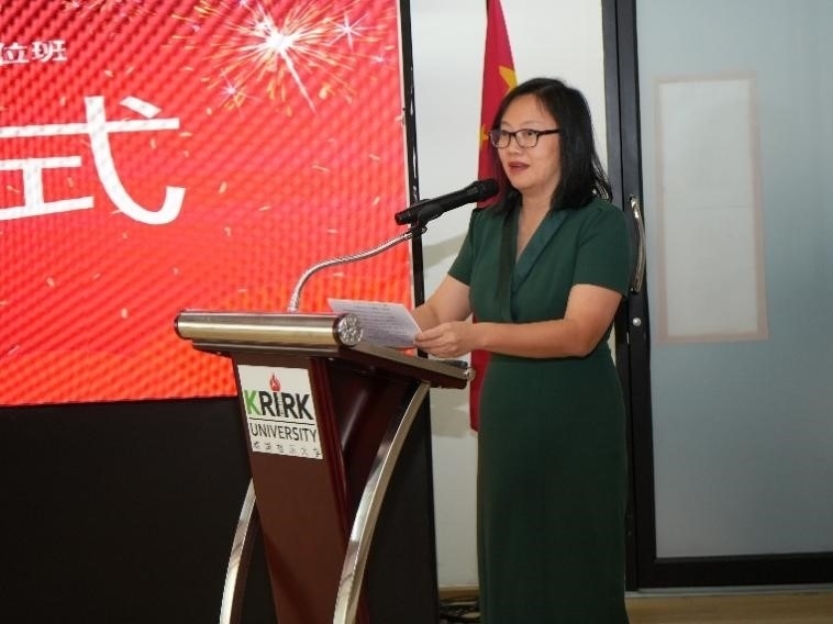 泰國(guó)華文教師公會(huì)主席羅鐵英致辭。主辦方供圖