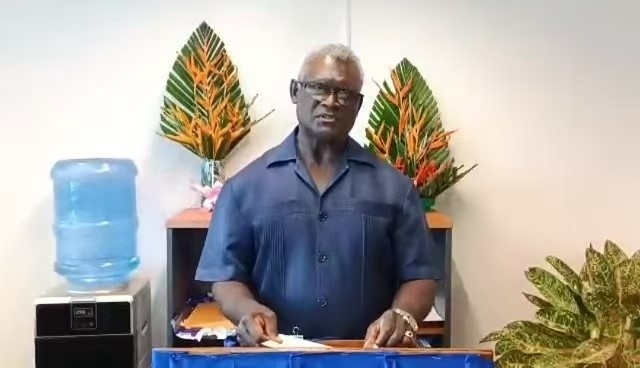 所羅門群島前總理、現(xiàn)任財(cái)政與國(guó)庫(kù)部長(zhǎng)梅納西·索加瓦雷以視頻形式向論壇致辭（主辦方供圖）