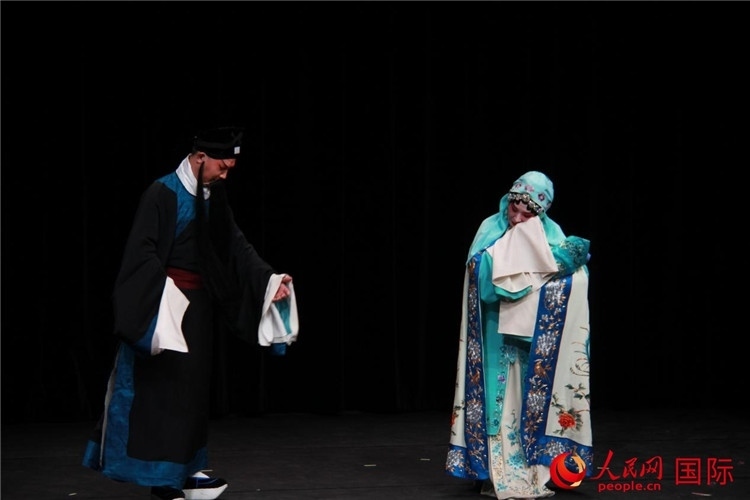 《趙氏孤兒》演出劇照。人民網(wǎng)記者 尚凱元攝