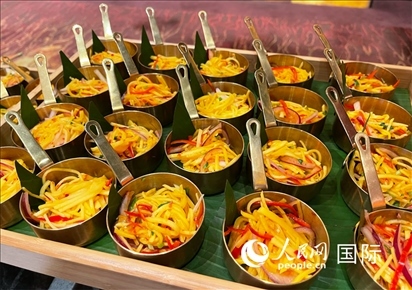 馬來西亞美食節(jié)現(xiàn)場準備的美食。人民網(wǎng) 王婧攝