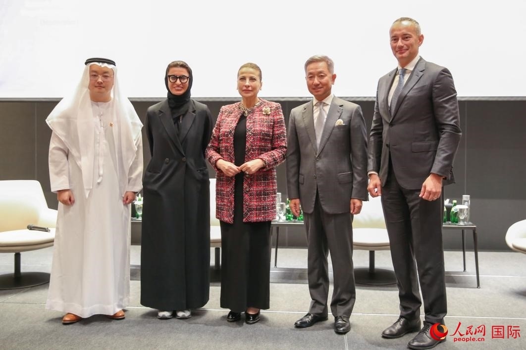 部分與會(huì)嘉賓合影。人民網(wǎng) 塔里克·易卜拉欣攝