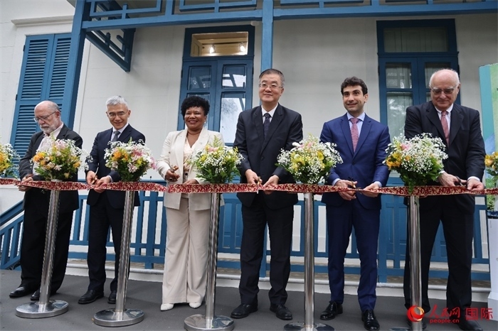 活動(dòng)上，中巴嘉賓共同為“茶緣·中巴友誼園”剪彩，標(biāo)志著中巴友誼園中“茶之道”展覽正式開(kāi)幕。人民網(wǎng)記者 張志文攝