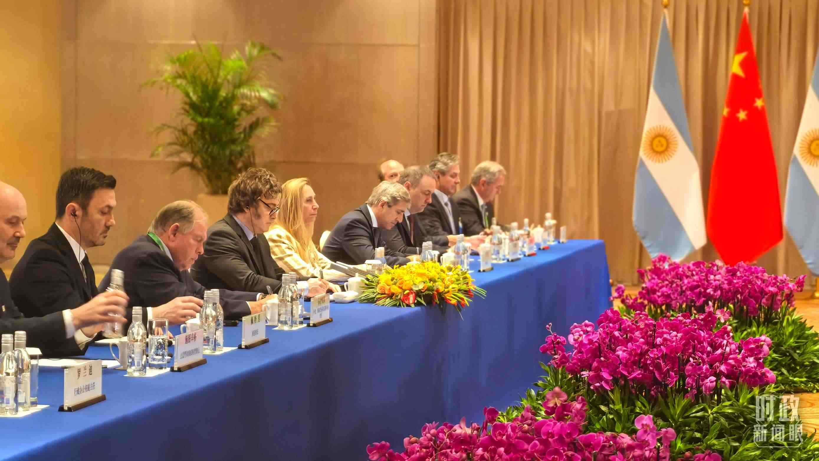 習主席會見阿根廷總統(tǒng)米萊現(xiàn)場。（總臺央廣記者潘毅拍攝）