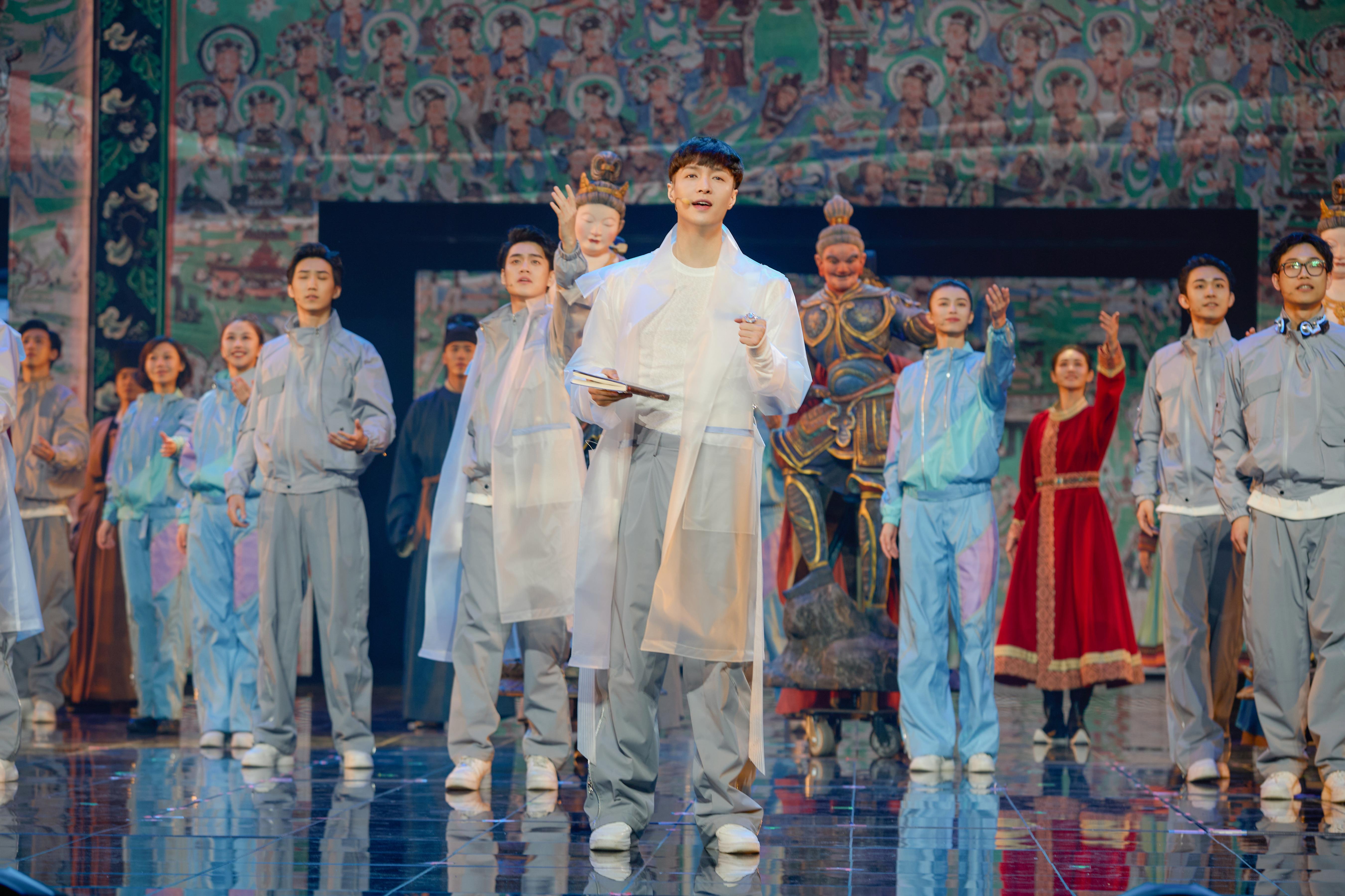 《受到召喚·敦煌》劇照。中國國家話劇院供圖