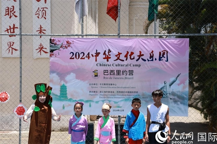 話劇《司馬光砸缸》演繹了中國家喻戶曉的兒童故事。人民網(wǎng)記者 陳海琪攝