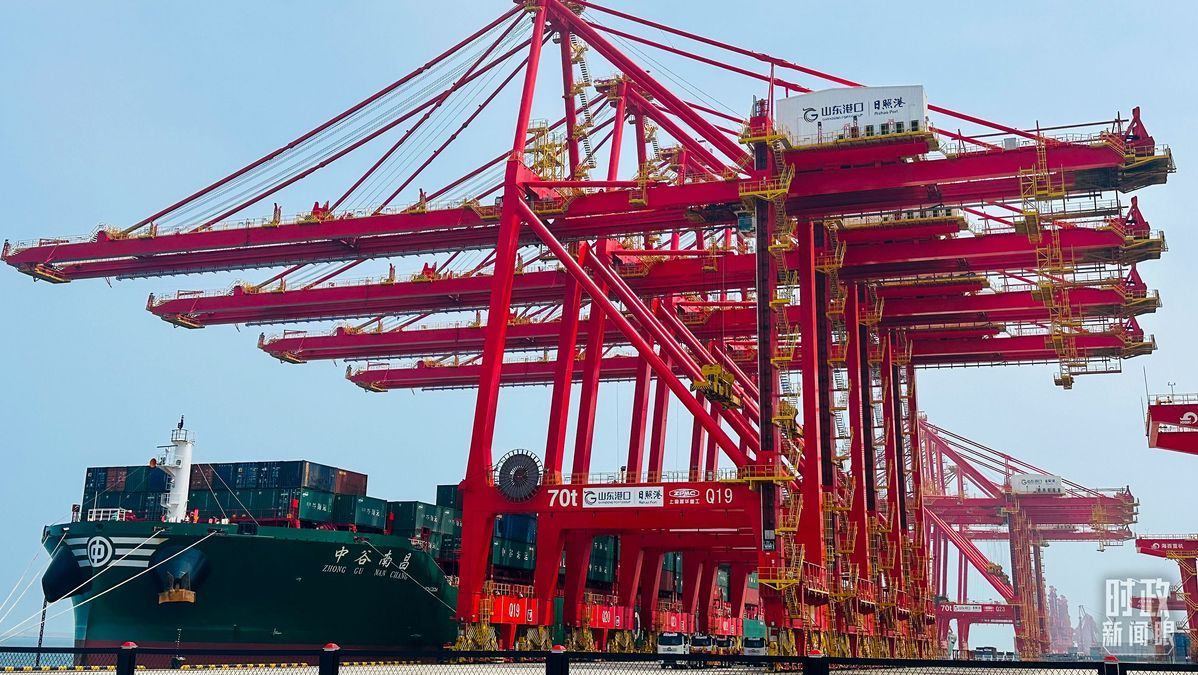 △山東日照港。（總臺央視記者范一鳴拍攝）