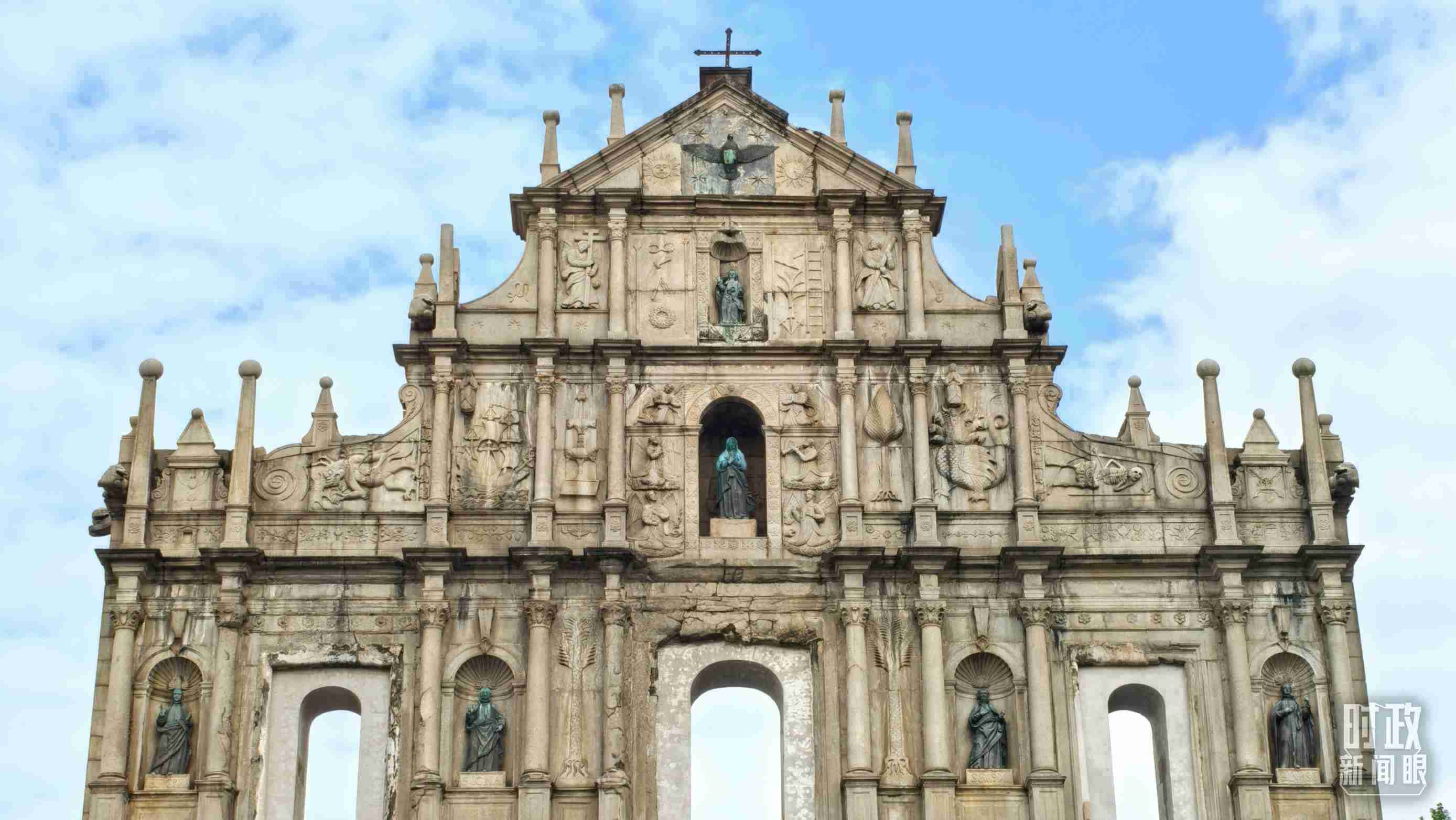 △澳門大三巴牌坊。（總臺央視記者張垚拍攝）