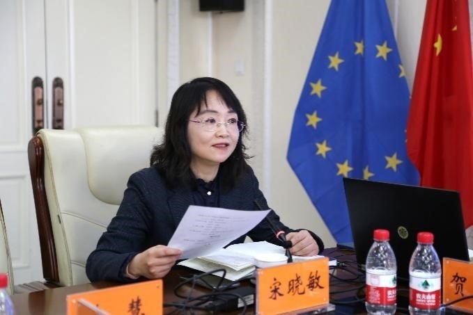 中國社會科學院歐洲研究所《歐洲研究》總編輯、中國歐洲學會秘書長宋曉敏教授主持研討會。吳迪攝