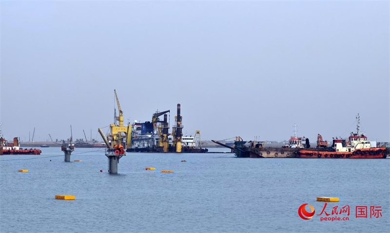 祖拜爾海底隧道施工場景。人民網(wǎng)記者管克江攝