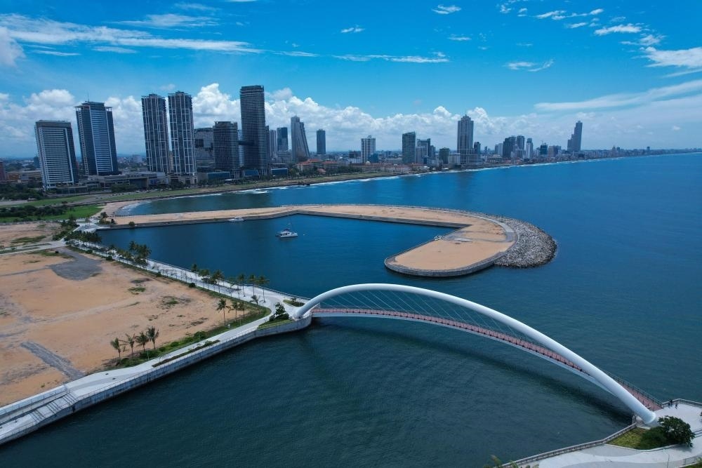 這是2024年10月26日在斯里蘭卡科倫坡港口城拍攝的城市風光。新華社發(fā)（科倫坡港口城供圖）