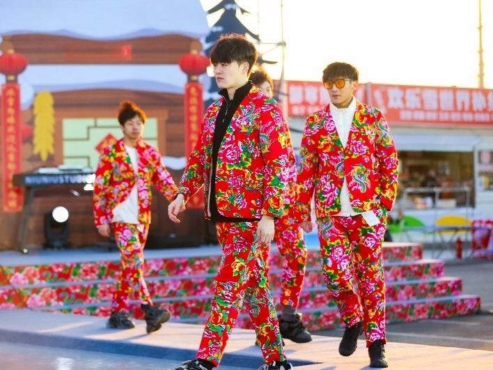 東北滑雪走秀現(xiàn)場(chǎng)。人民網(wǎng)記者 許維娜攝