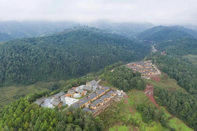 2020年10月13日拍攝的三河村新村聚居點。 