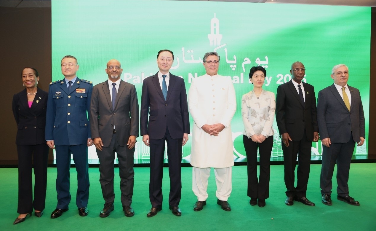 出席招待會(huì)的主要嘉賓合影。巴基斯坦駐華大使館供圖