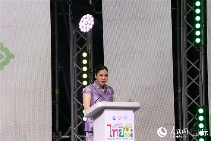 泰國旅游局局長(zhǎng)塔佩妮在開幕式上致辭。朱瀟逸攝