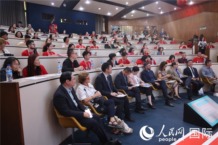 2025年“漢語(yǔ)橋”巴西賽區(qū)決賽現(xiàn)場(chǎng)。人民網(wǎng)記者 時(shí)元皓攝