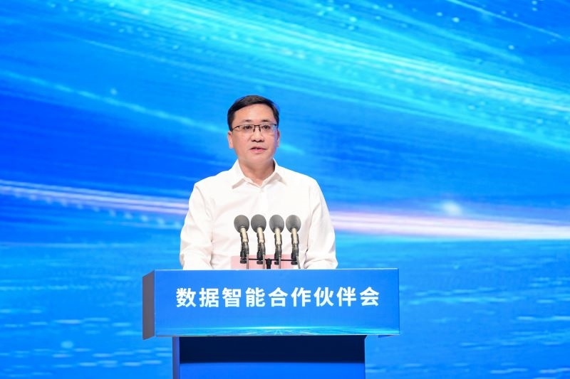 圖為河南省人民政府國(guó)有資產(chǎn)監(jiān)督管理委員會(huì)黨委委員、副主任李海峰。