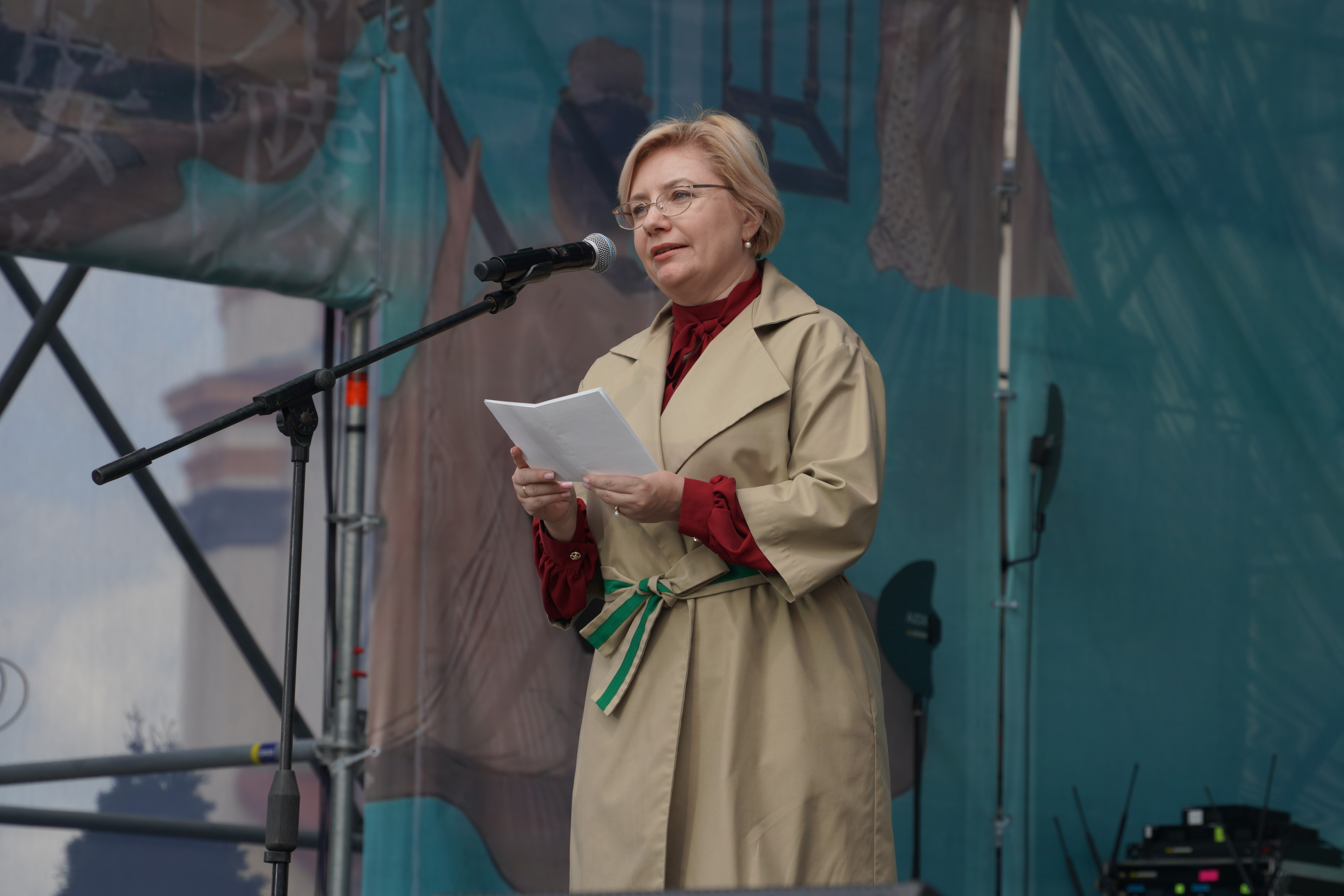 拉扎列維奇在活動開幕式上發(fā)表致辭。中國駐白俄羅斯大使館供圖